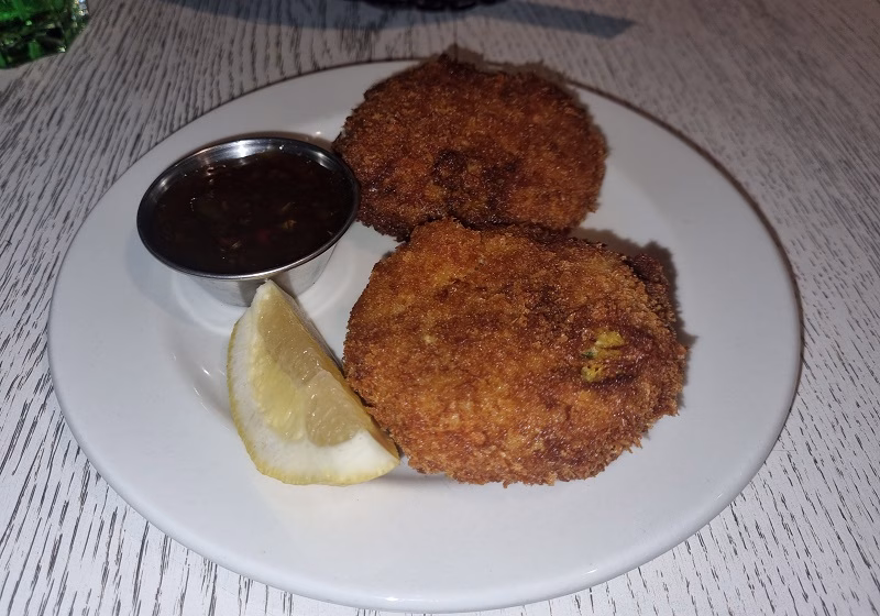 Salinas beach restourant food dining fishcakes wilderness western cape town