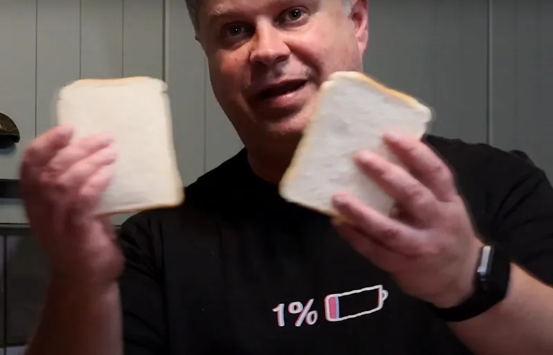 toasting white bread toast effect noise horror cooking recipe toaster effect